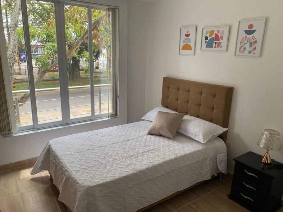 Lindo Apartamento Con Estacionamiento بوغا المظهر الخارجي الصورة