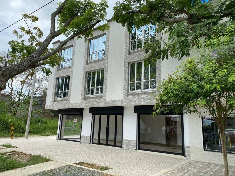 Lindo Apartamento Con Estacionamiento بوغا المظهر الخارجي الصورة