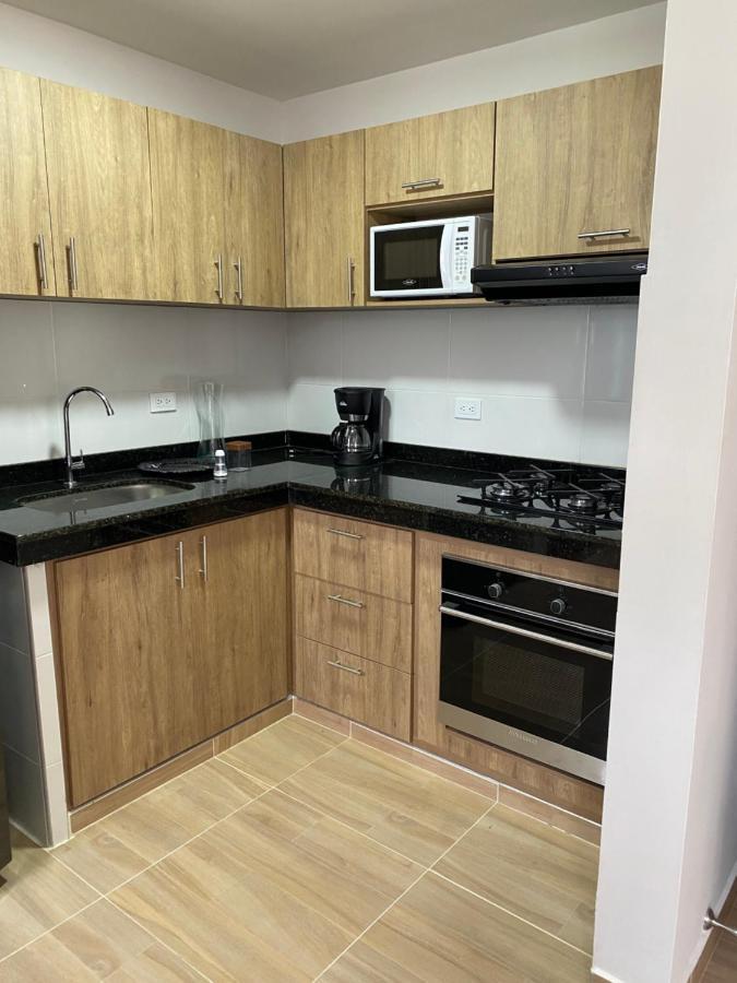 Lindo Apartamento Con Estacionamiento بوغا المظهر الخارجي الصورة