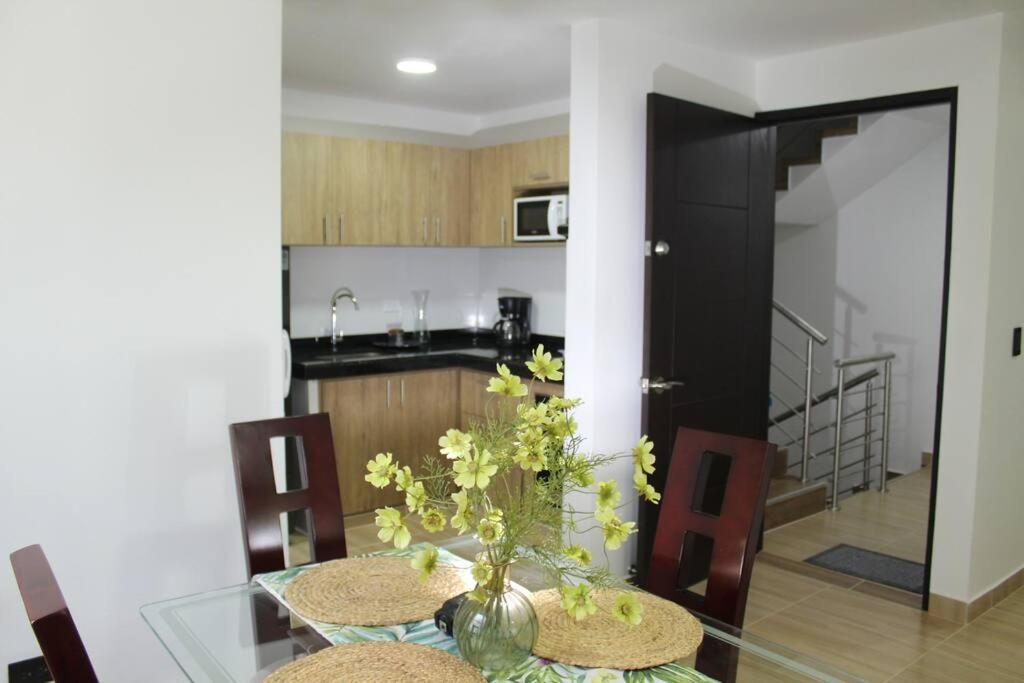 Lindo Apartamento Con Estacionamiento بوغا المظهر الخارجي الصورة