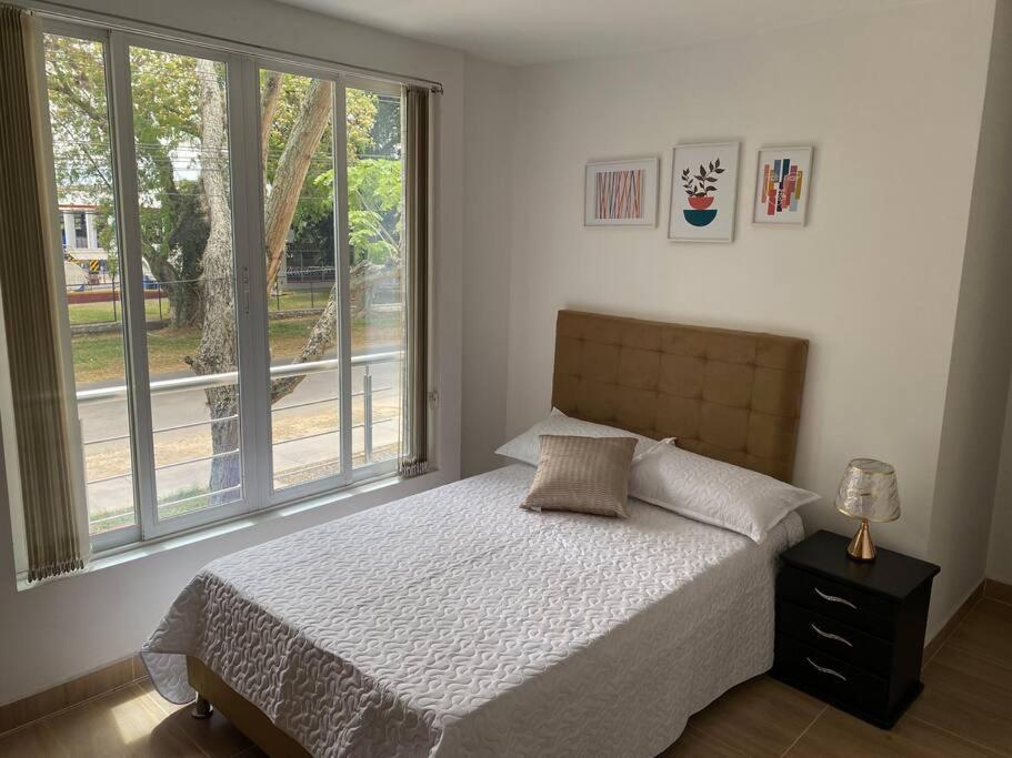 Lindo Apartamento Con Estacionamiento بوغا المظهر الخارجي الصورة